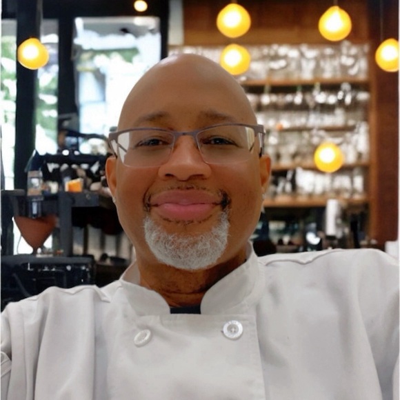 Meet your Posher, Lindsay - Picture 2 of 2